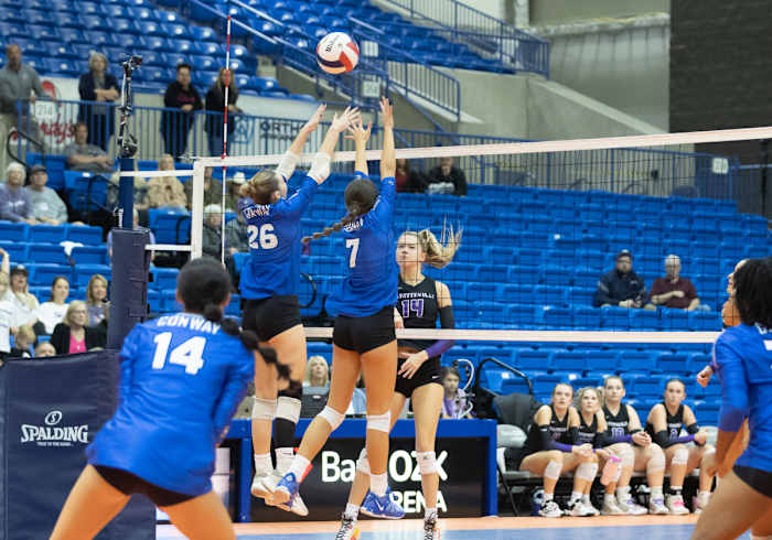 Fayetteville-Conway Volleyball Final__00016